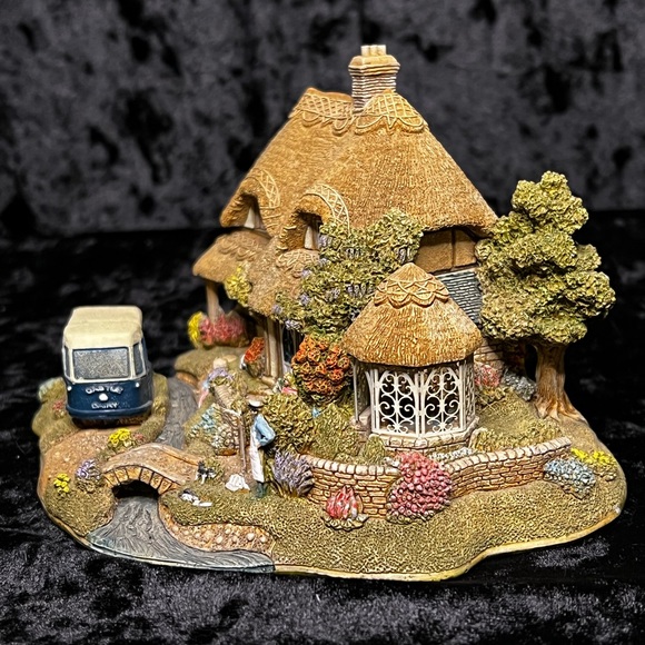 Lilliput Lane -Two Pints Please - Collectors Club - Picture 7 of 16